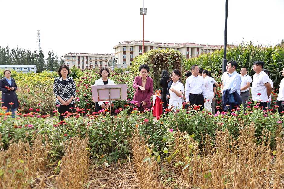 全國(guó)婦聯(lián)書(shū)記處書(shū)記、黨組成員宋莉一行到東北地理所調(diào)研