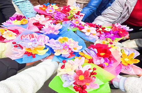 8.成都唯實開展“溫暖·競綻芳華”三八節(jié)主題活動