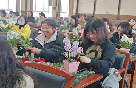 35.水生生物研究所舉辦“科苑女性活動月”系列活動