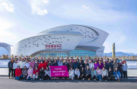 50.新疆生地所開展“科苑女性活動月”系列活動——凝聚科技巾幗力量，努力搶占科技制高點