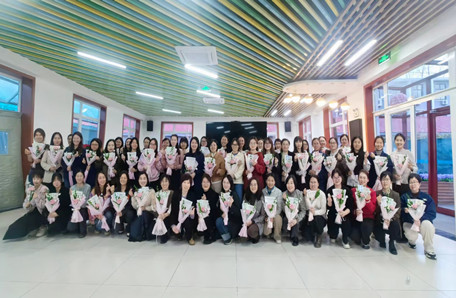 125.花香溢三月 絨花綻芳華——中科科儀婦委會組織開展“三八”國際婦女節(jié)主題活動