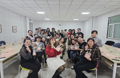 128.科研玫瑰別樣紅巾幗風采綻芳華——中國科學院長春分院開展“科苑女性活動月”