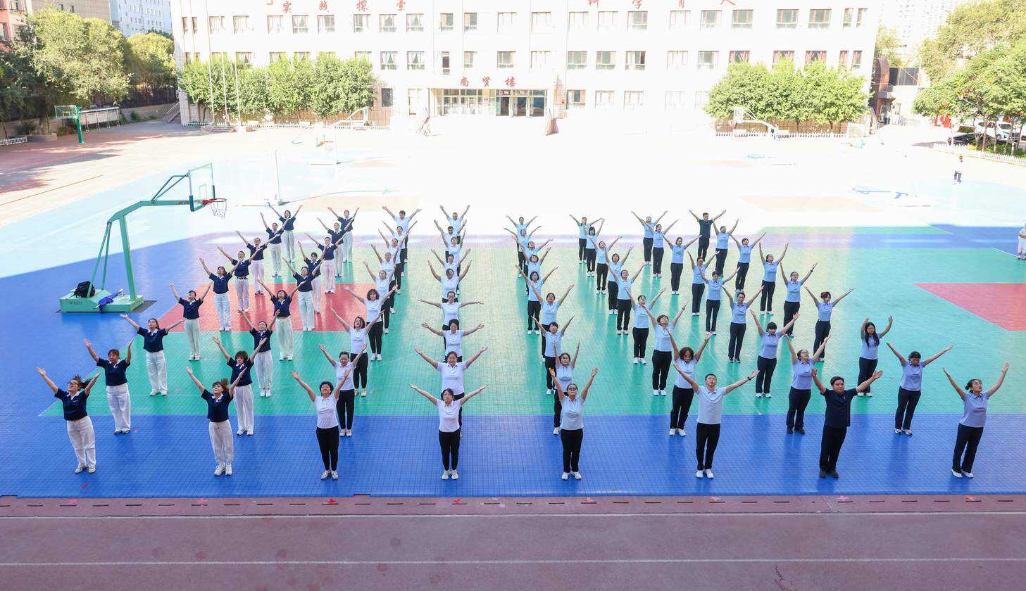 中國(guó)科學(xué)院新疆分院舉辦“運(yùn)動(dòng)強(qiáng)科研 拼搏向未來(lái)”職工運(yùn)動(dòng)會(huì)