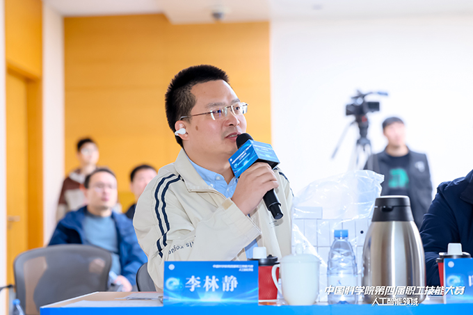 人工智能領(lǐng)域比賽現(xiàn)場(chǎng)