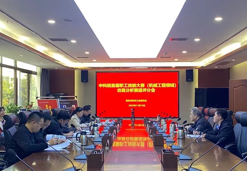 評(píng)委老師閱卷工作的現(xiàn)場